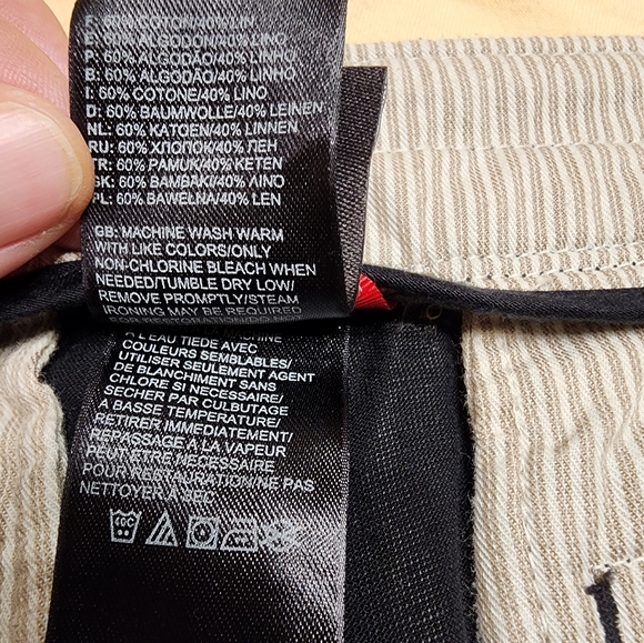 The North Face Ladies Hiking Capris, Black, Size 10 - Picture 4 of 8